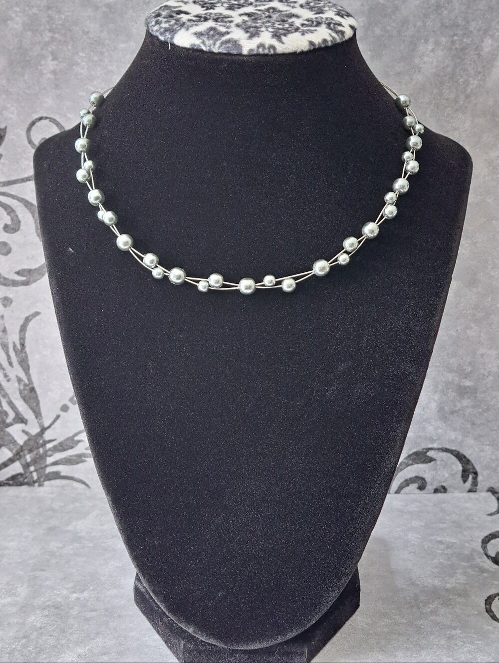 Vintage Lia Sophia Pearl Illusion Wire Collar Necklace